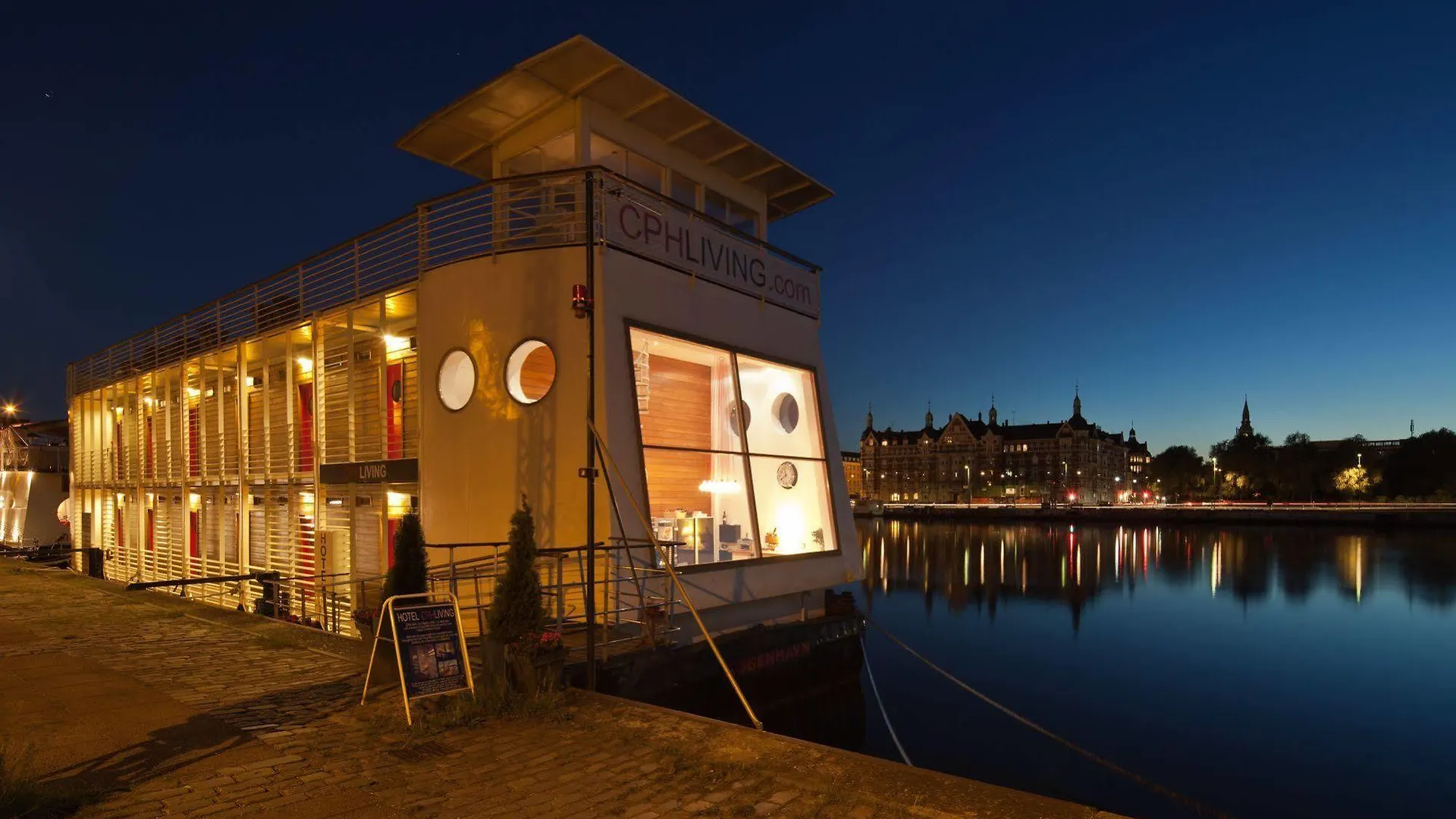 Hotel Cph Living contacts