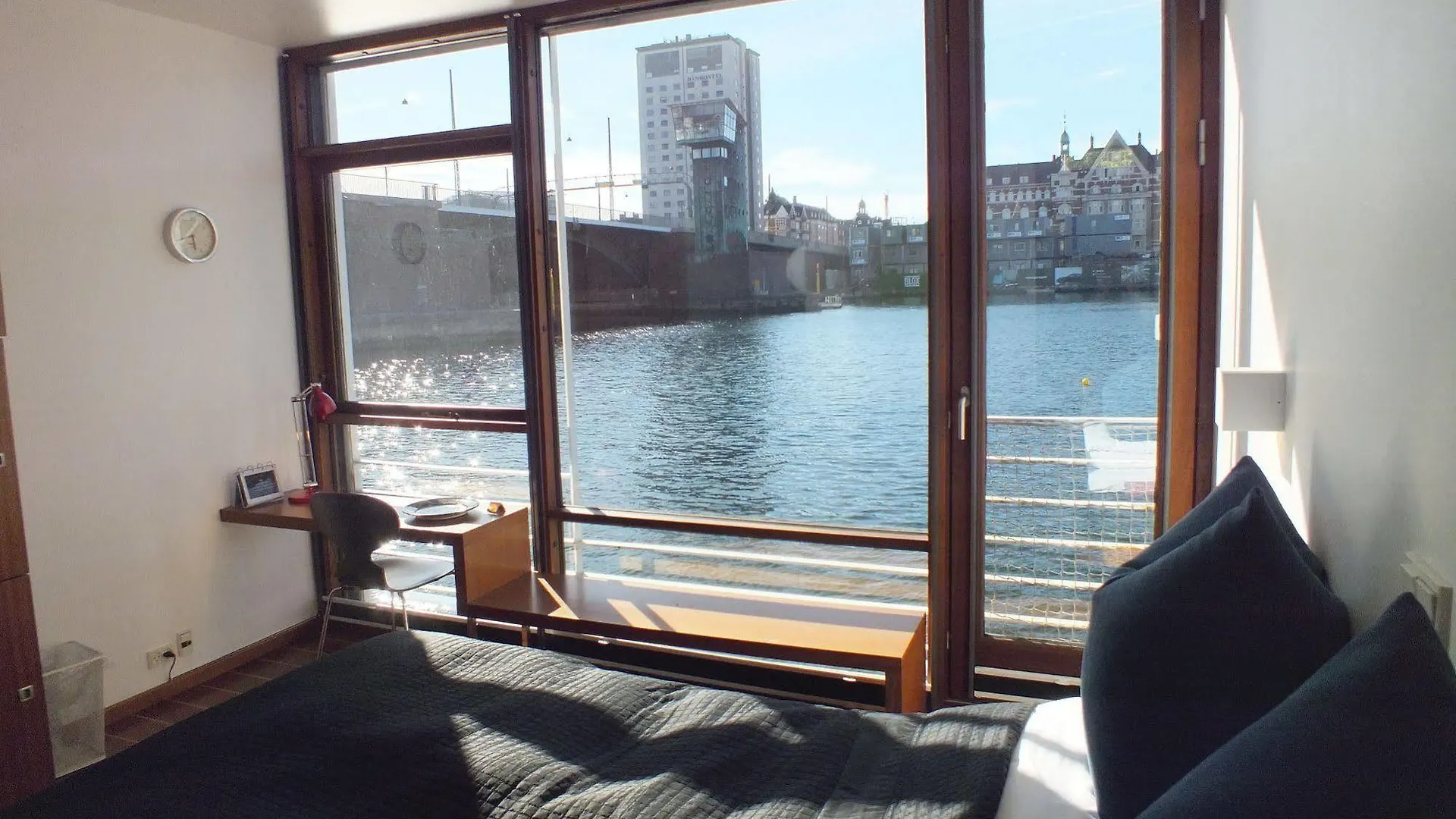 Hotel Cph Living Copenhagen Botel