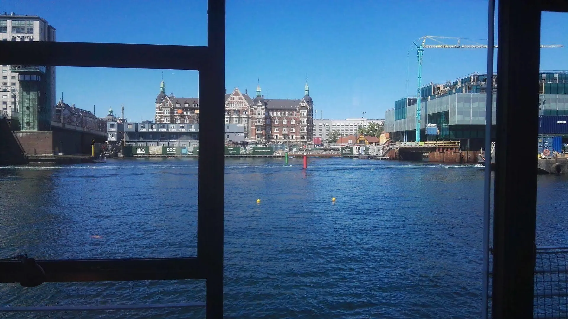 Hotel Cph Living Copenhagen Botel